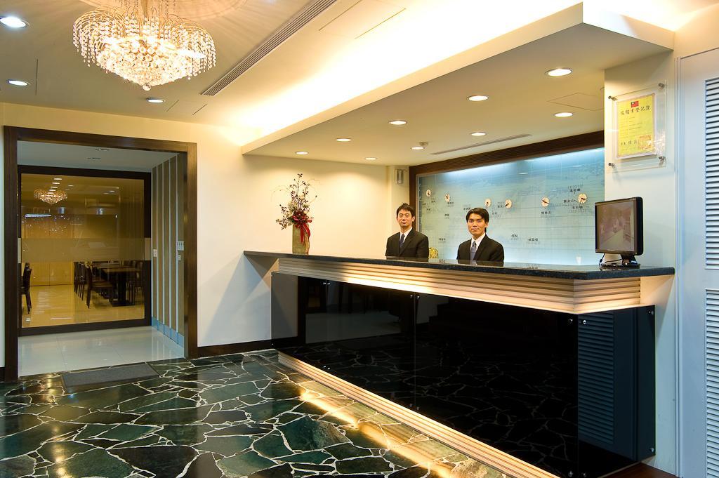 โรงแรมสโกล  เกาสง ภายนอก รูปภาพ